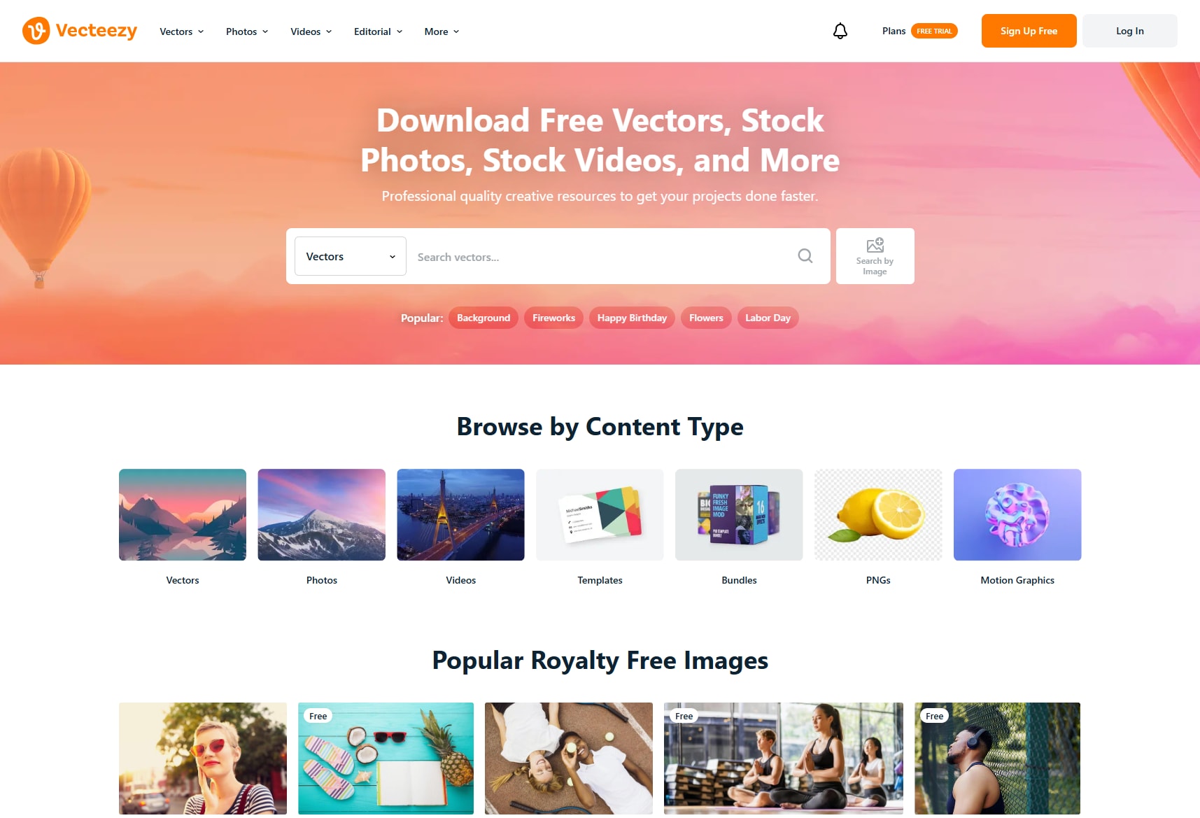Vecteezy: descarga gratuita con atribución y límites de uso