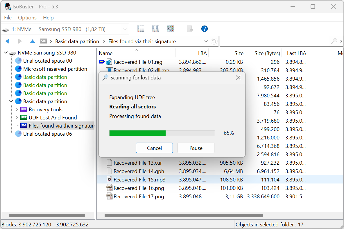 Interfaz de IsoBuster durante un escaneo de datos y lectura de sectores
